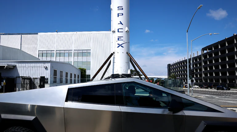 Elon Musk's Starship to fly over India today, circle Earth six times then crash