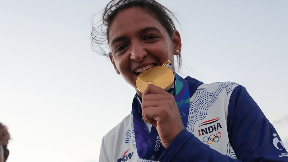 Harmanpreet Kaur creates history, breaks MS Dhoni's world record