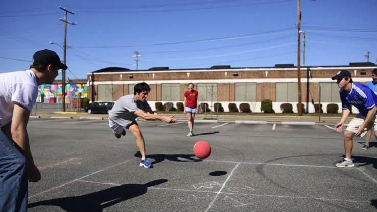 How Technology Is Transforming Modern Sports: From AI Analytics to Smart Training